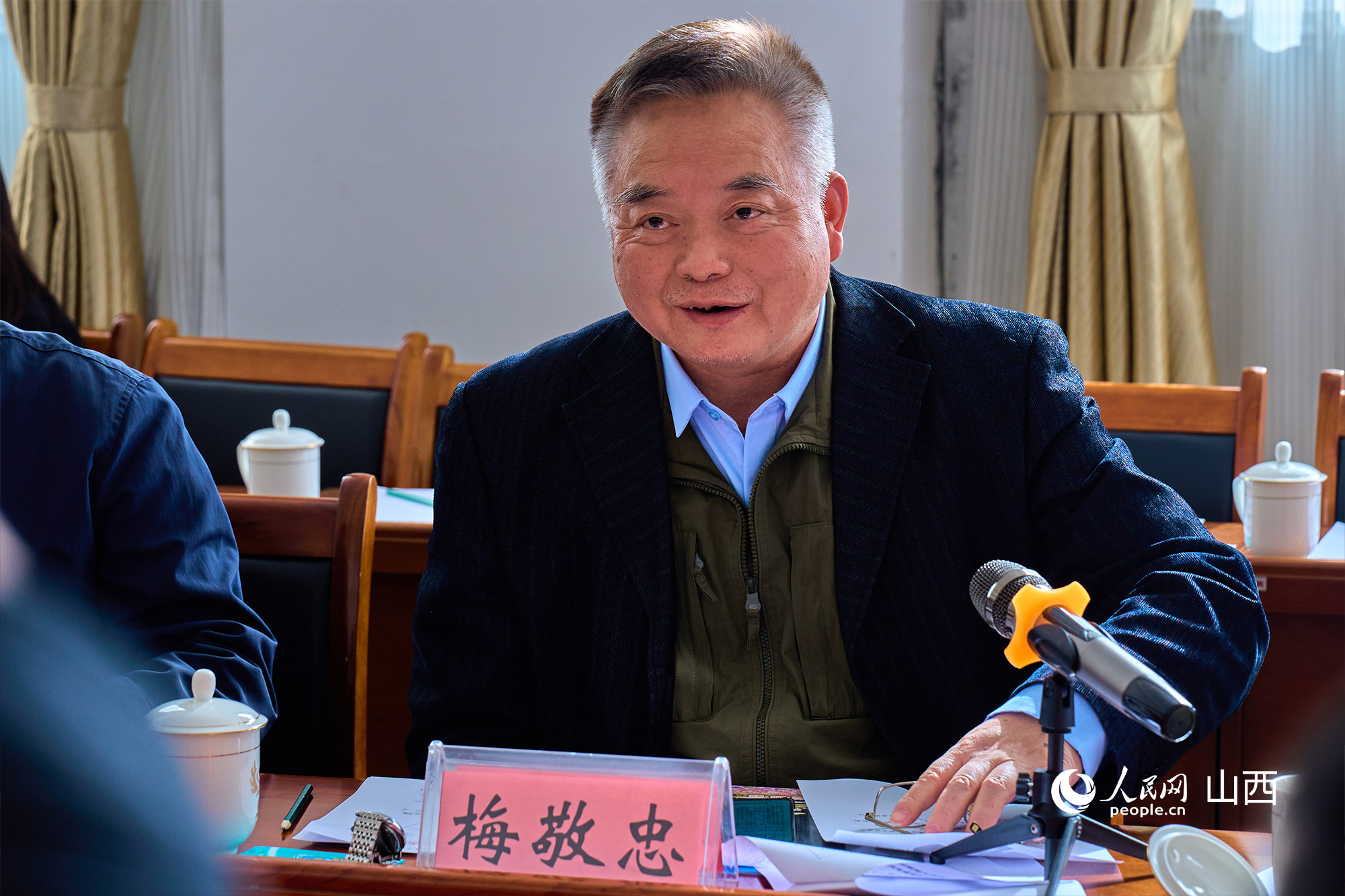 中央黨校（國(guó)家行政學(xué)院）文史教研部原副主任、教授梅敬忠。人民網(wǎng) 張超寧攝