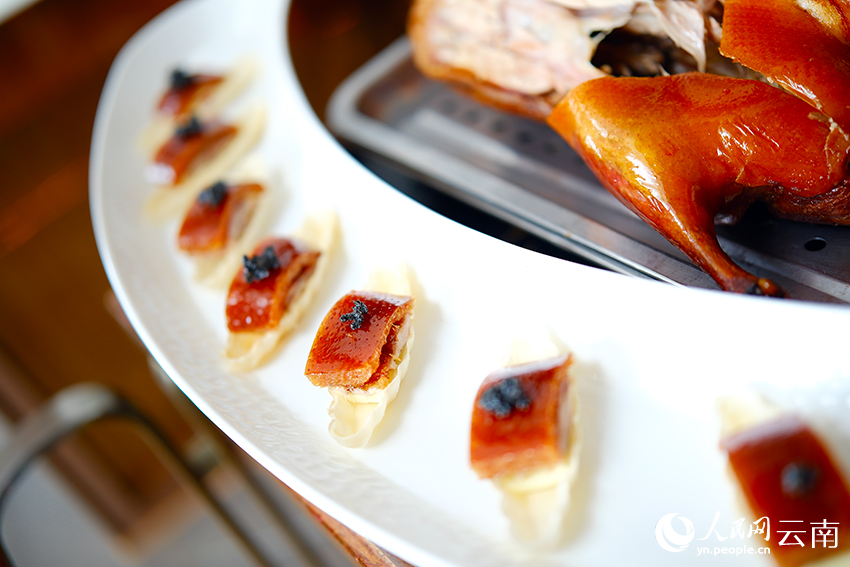 半江漁火。莊志斌攝